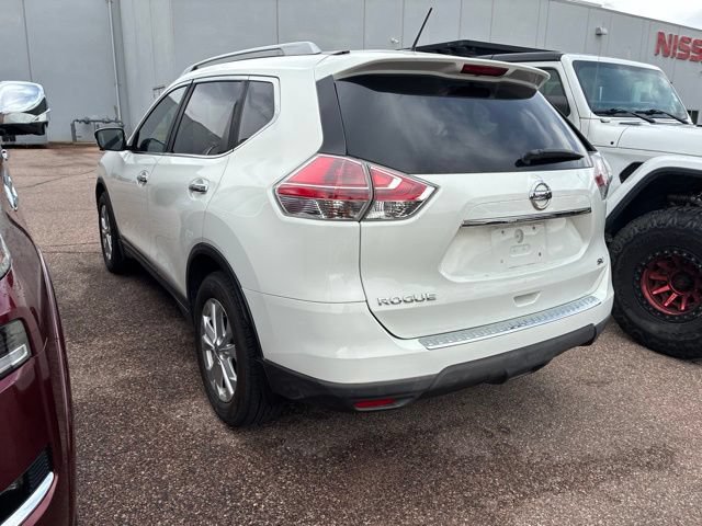 Used 2016 Nissan Rogue SV w/ SV Premium Package FWD image 3