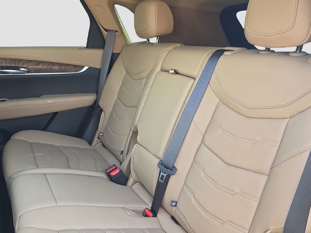 Used 2024 Cadillac XT5 Premium Luxury w/ Platinum Package AWD/4WD image 12