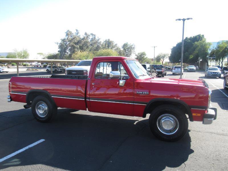 Used 1992 Dodge D/W Truck 250 image 5