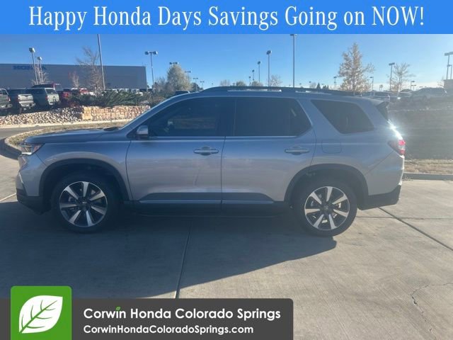 New 2025 Honda Pilot Touring image 5