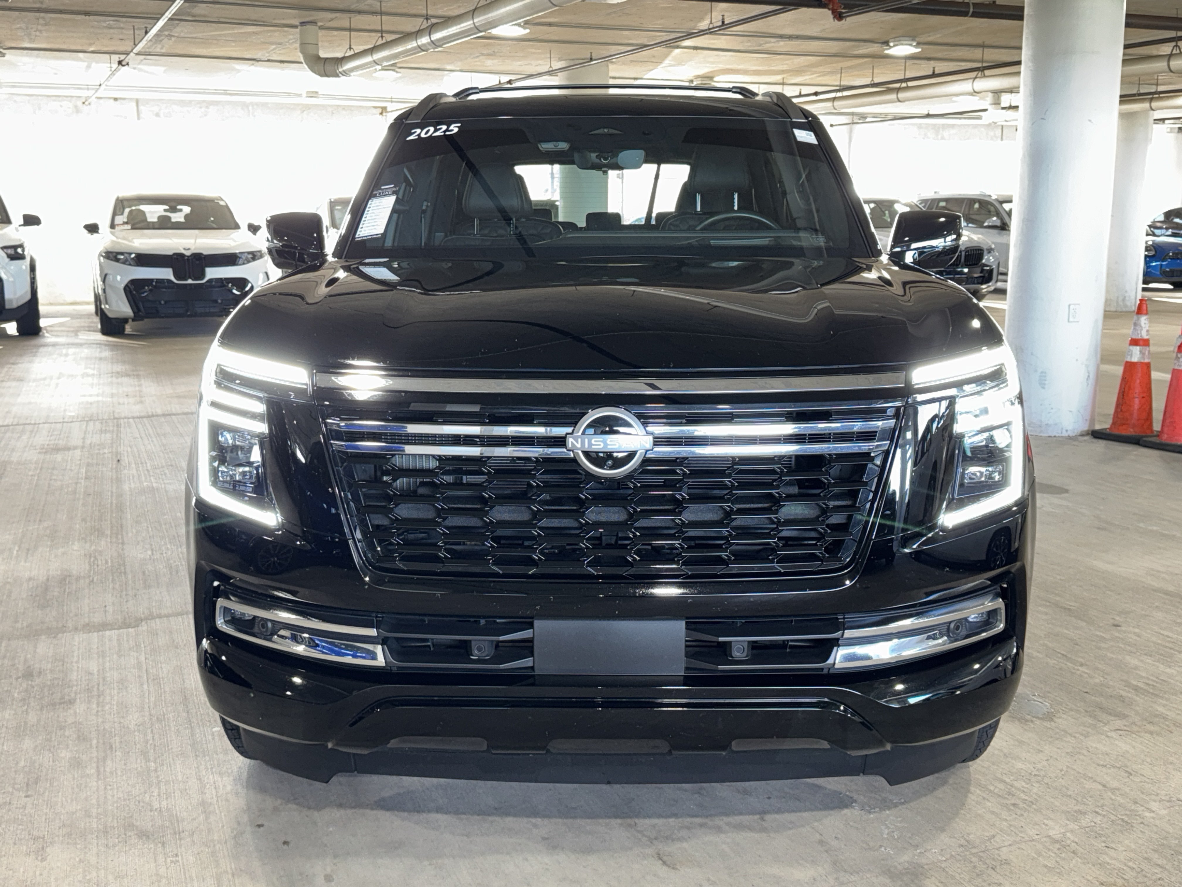 Used 2025 Nissan Armada Platinum Reserve RWD image 3
