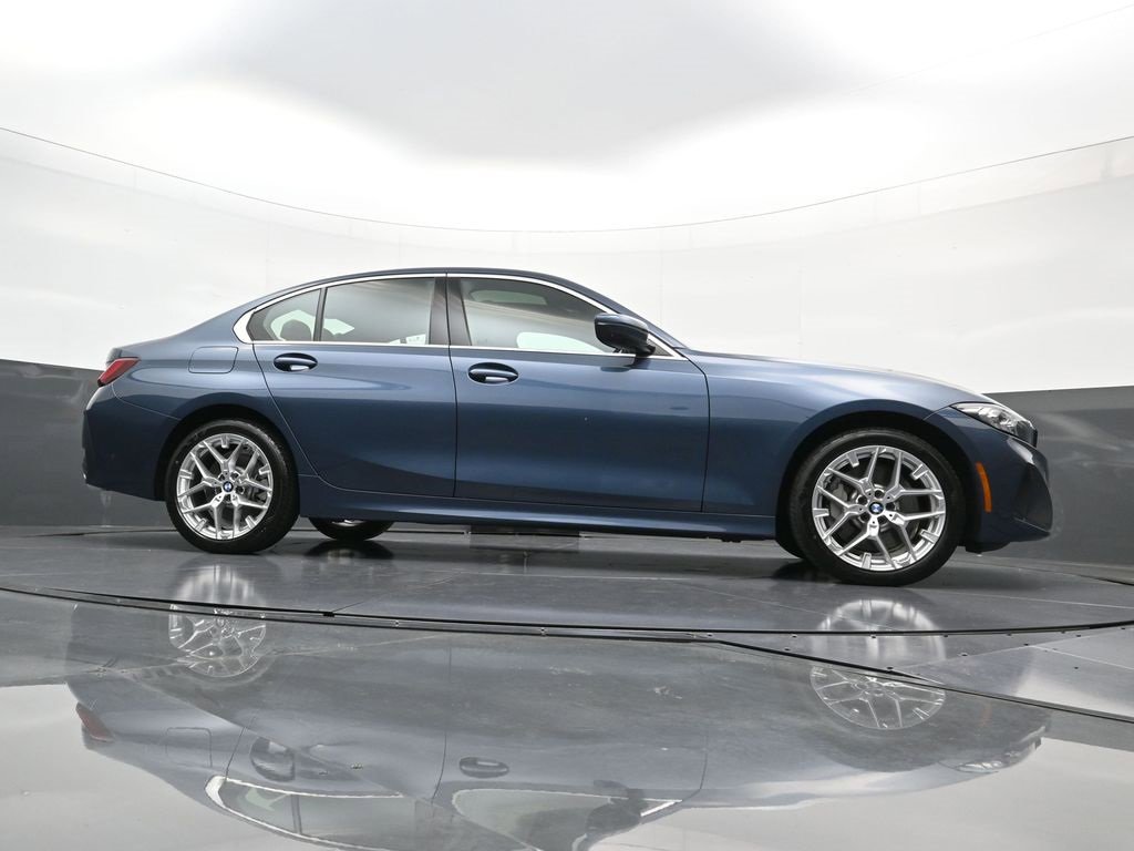 Used 2025 BMW 330i xDrive Sedan image 29
