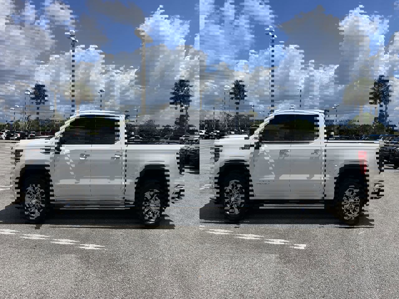 Used 2023 GMC Sierra 1500 Denali RWD image 5