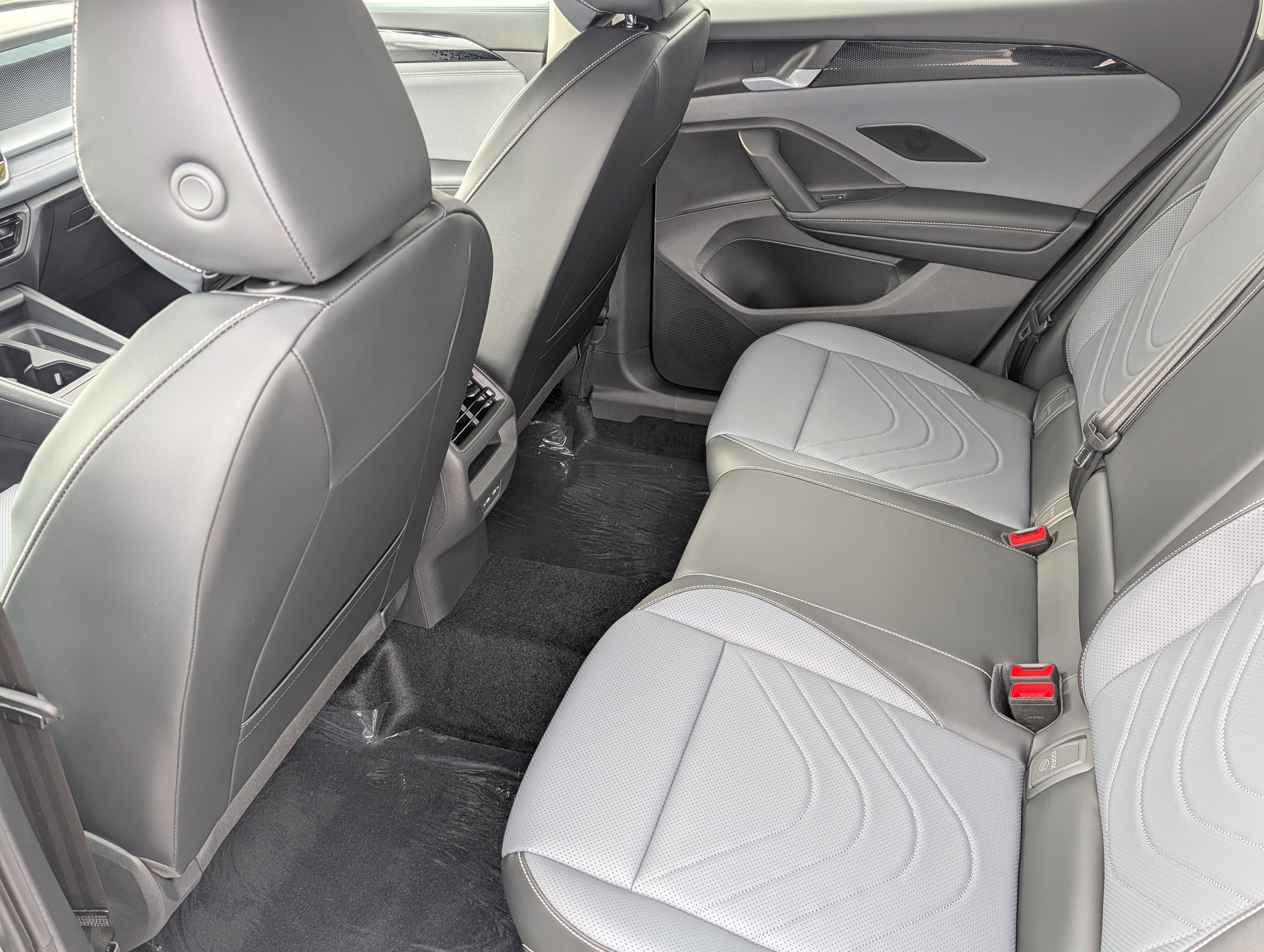 New 2026 Volkswagen Tiguan SE image 8