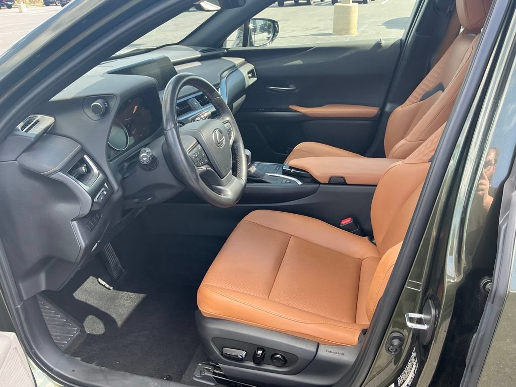 Used 2021 Lexus UX 250h w/ Premium Package AWD/4WD image 19