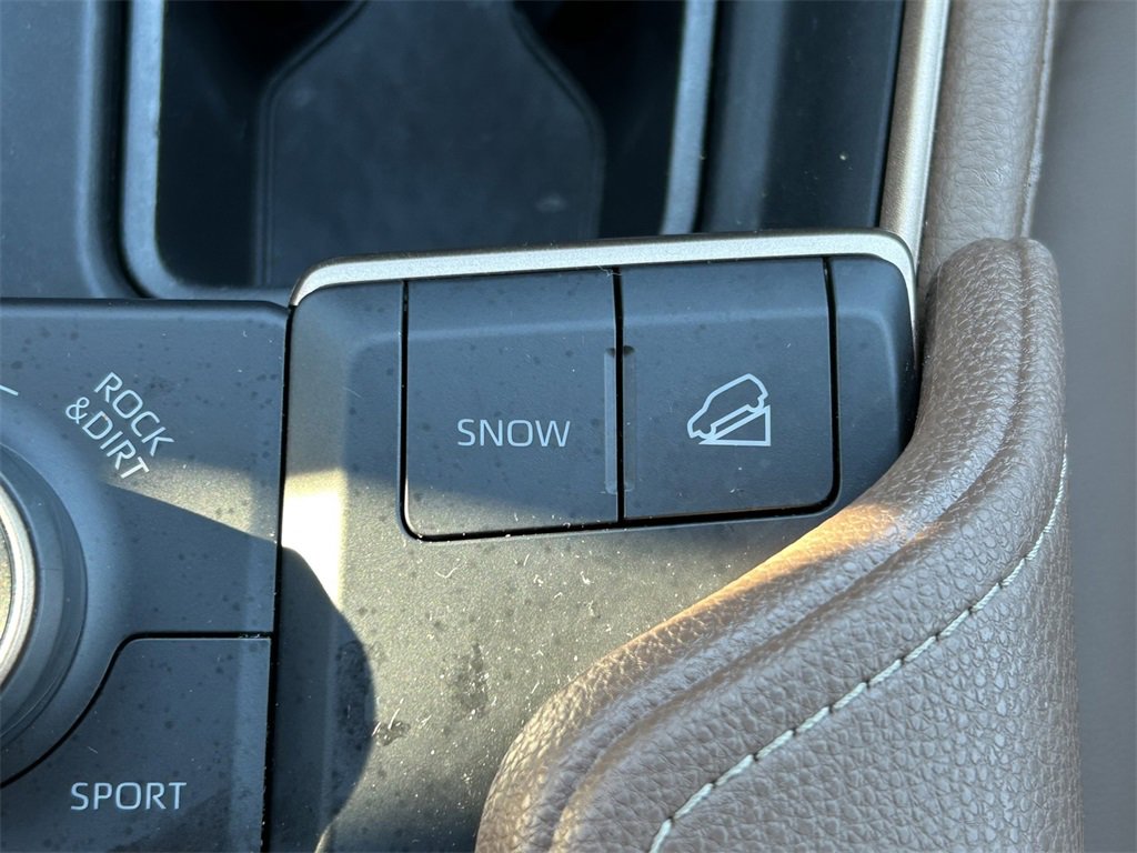 Used 2024 Toyota Grand Highlander AWD Hybrid image 38