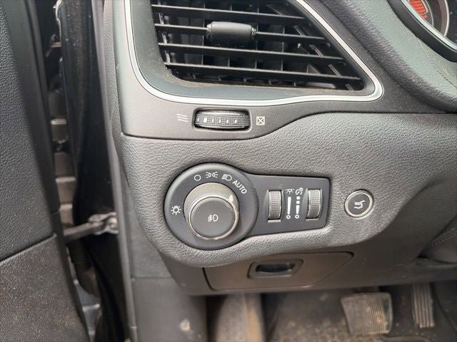 Used 2022 Jeep Cherokee Trailhawk w/ Sound & Nav Group AWD/4WD image 19