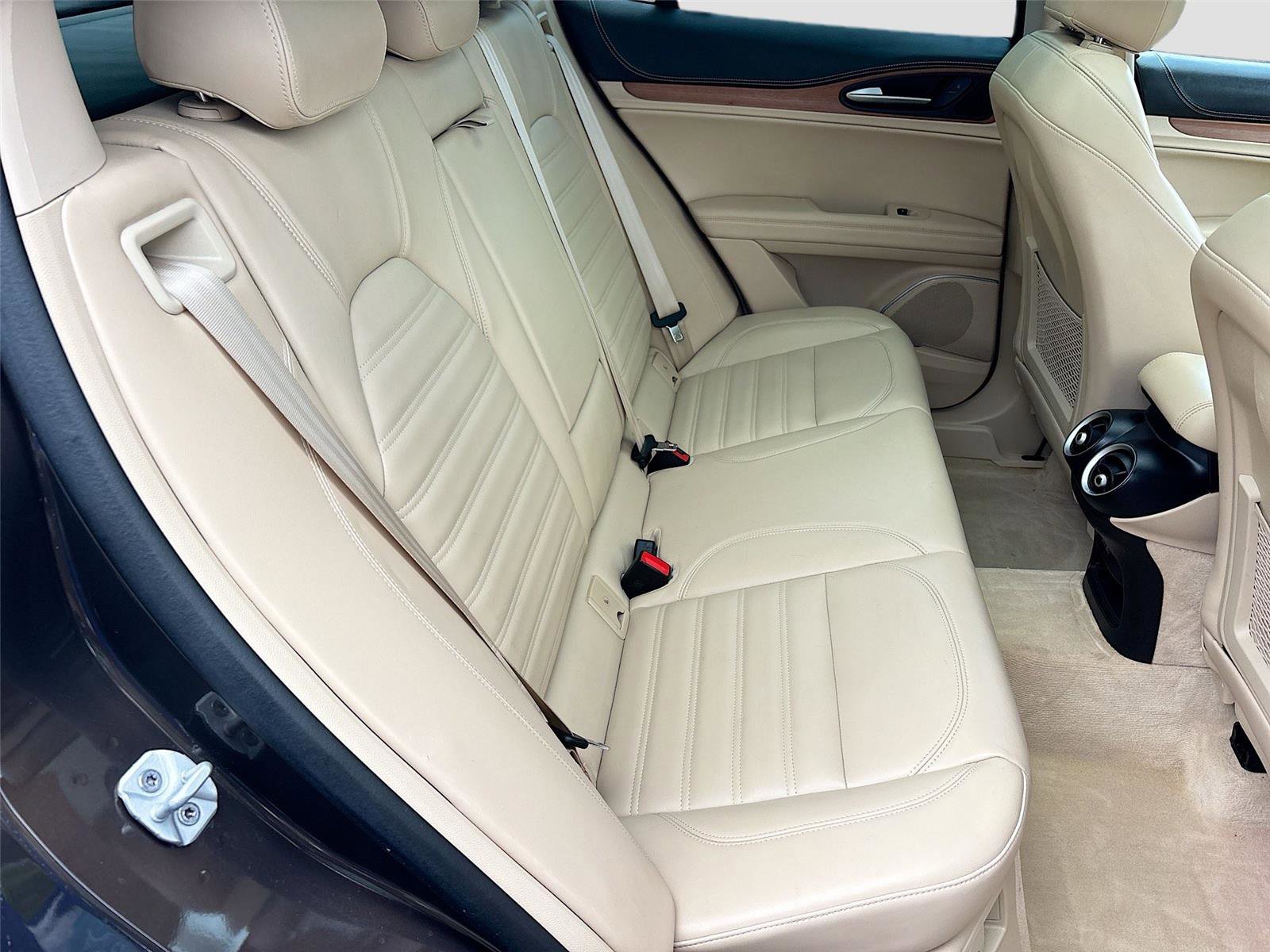 Used 2019 Alfa Romeo Stelvio Ti Lusso w/ Quick Order Package 22X Lusso image 28