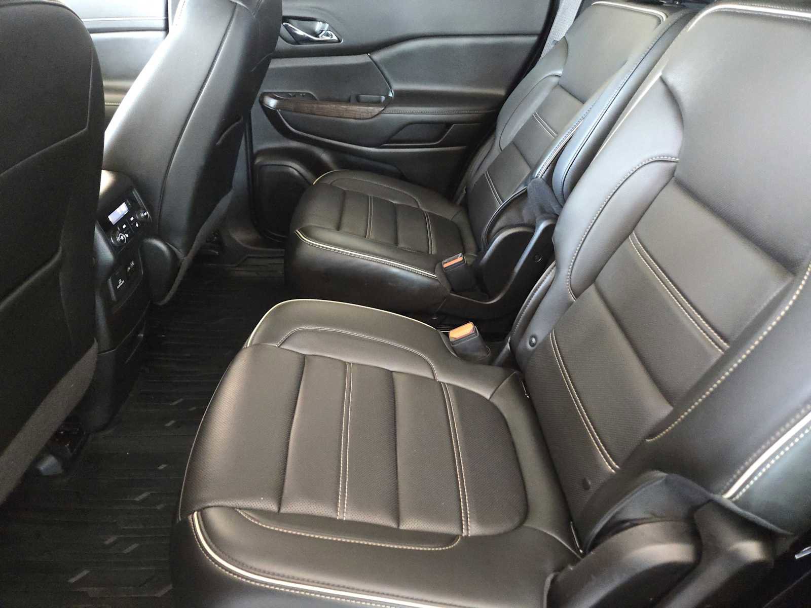 Used 2021 GMC Acadia Denali w/ Denali Technology Package image 30