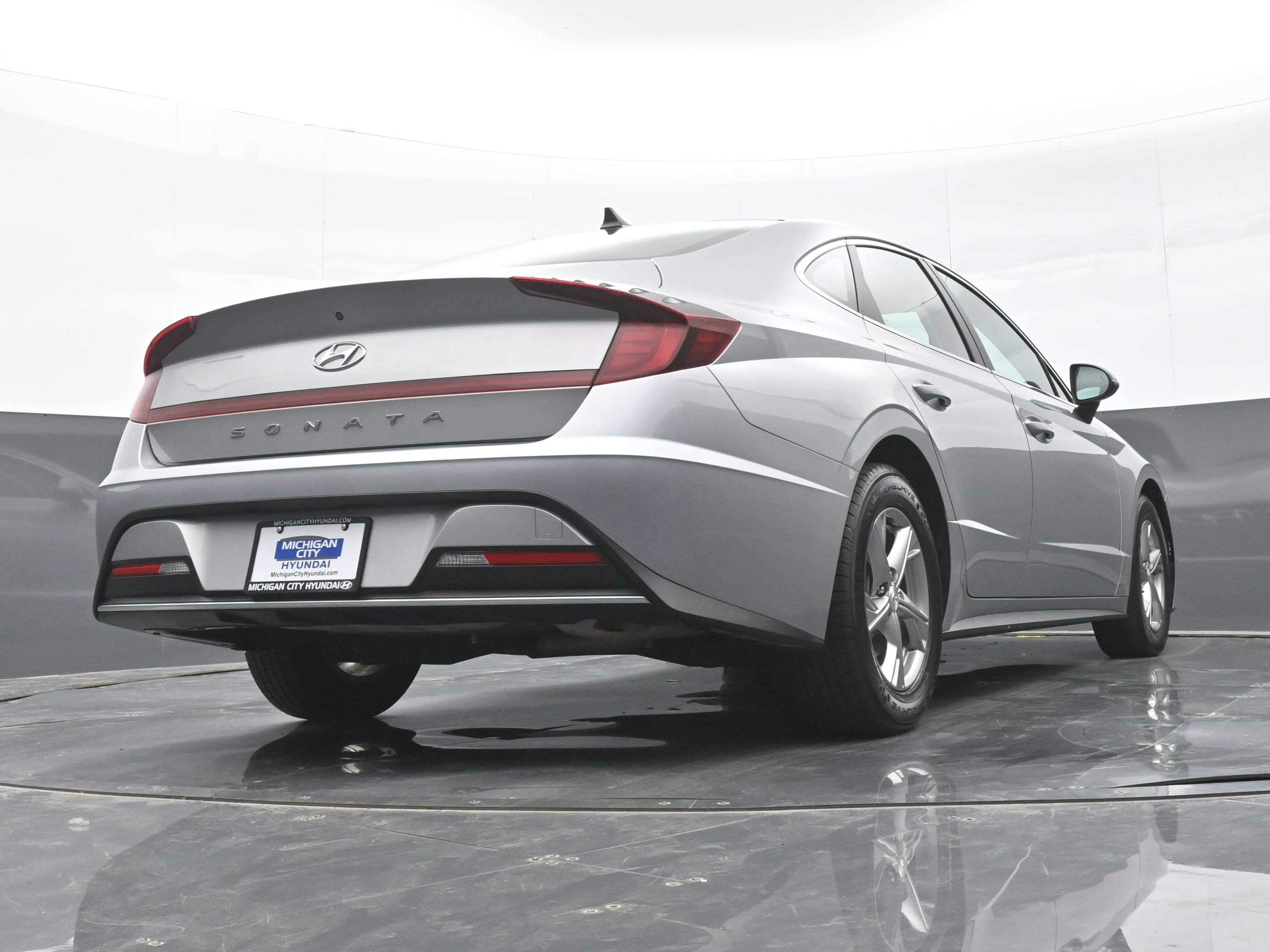 Certified 2023 Hyundai Sonata SE w/ Cargo Package FWD image 39