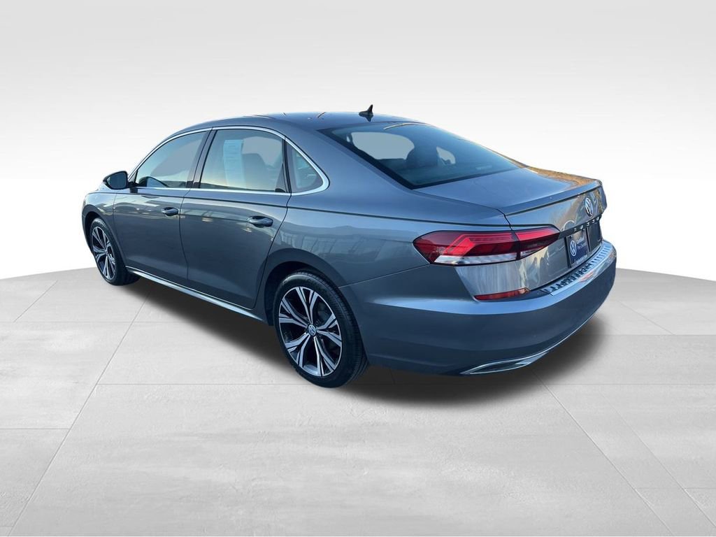 Used 2021 Volkswagen Passat 2.0T SE image 5