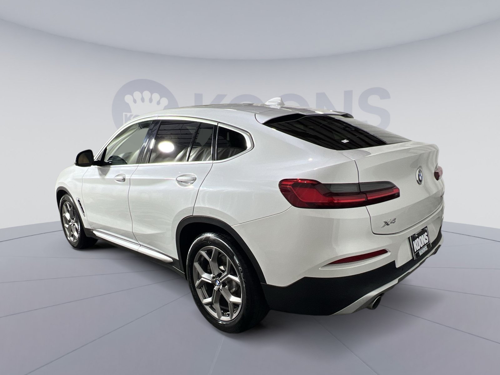 Used 2021 BMW X4 xDrive30i w/ Premium Package AWD/4WD image 4