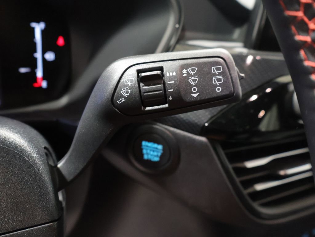 Used 2025 Ford Escape ST-Line Select AWD/4WD image 35