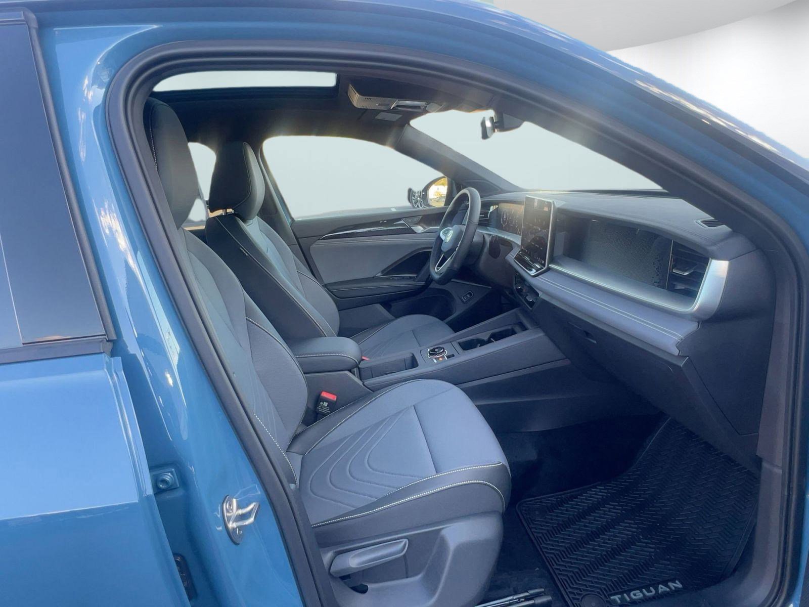New 2026 Volkswagen Tiguan SE R-Line image 27