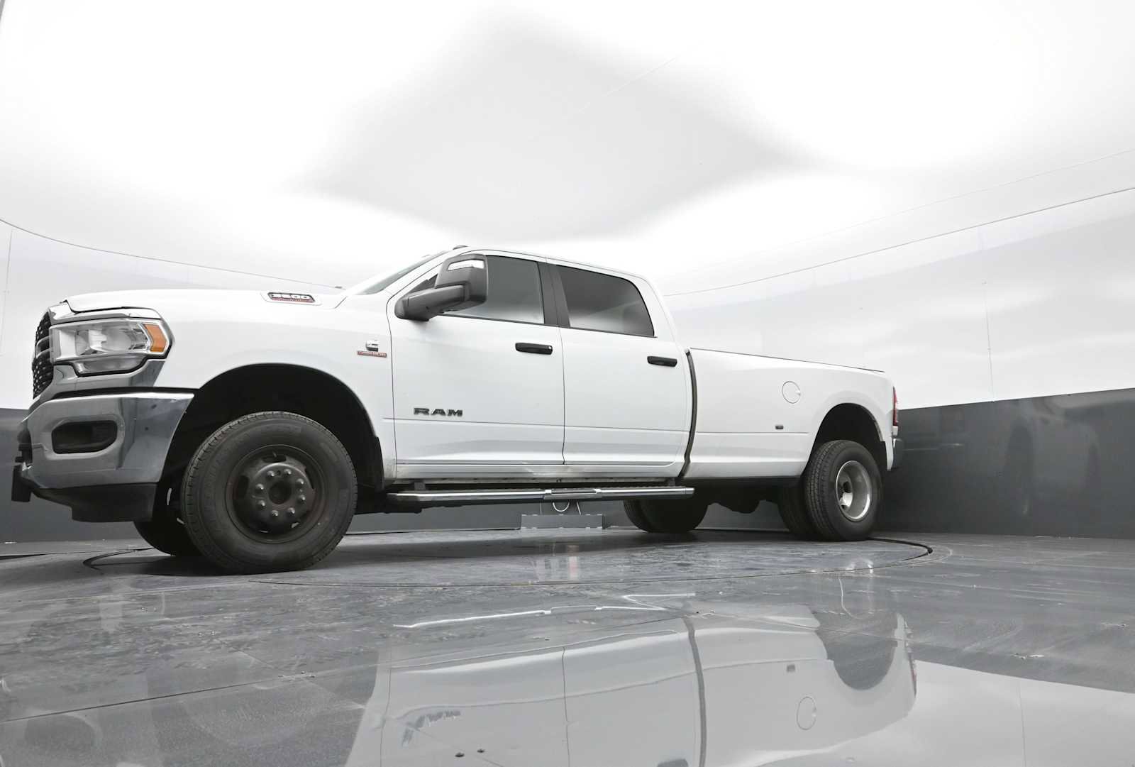 Used 2024 RAM 3500 Big Horn image 98