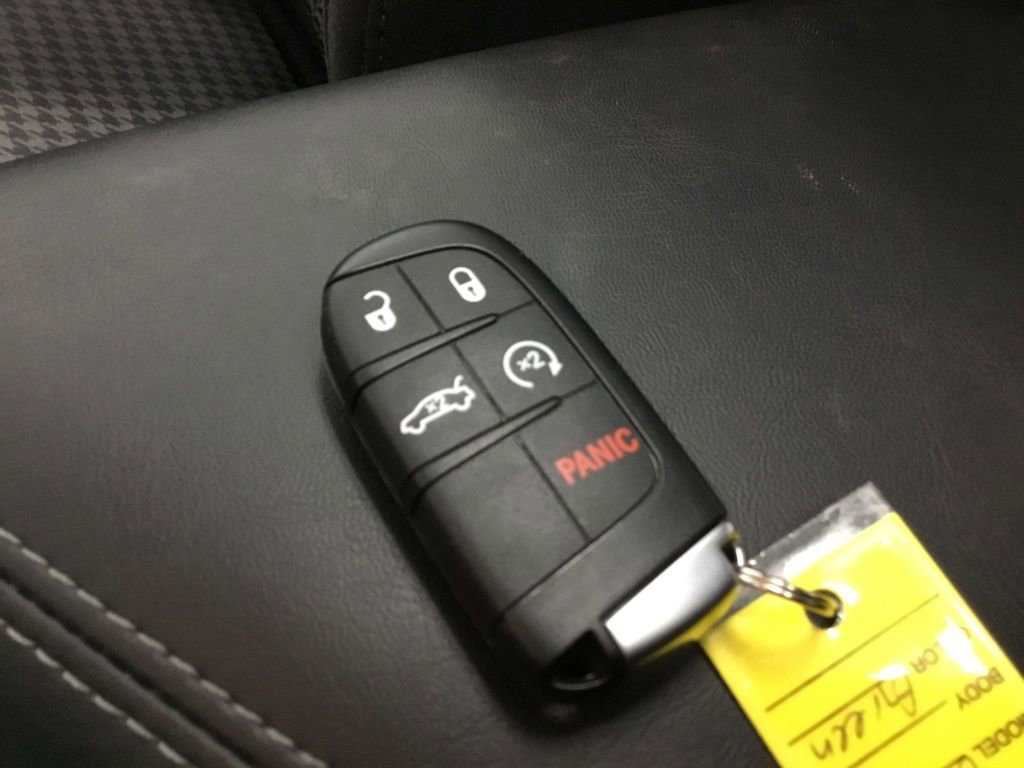 Used 2022 Dodge Challenger GT w/ Blacktop Package image 10