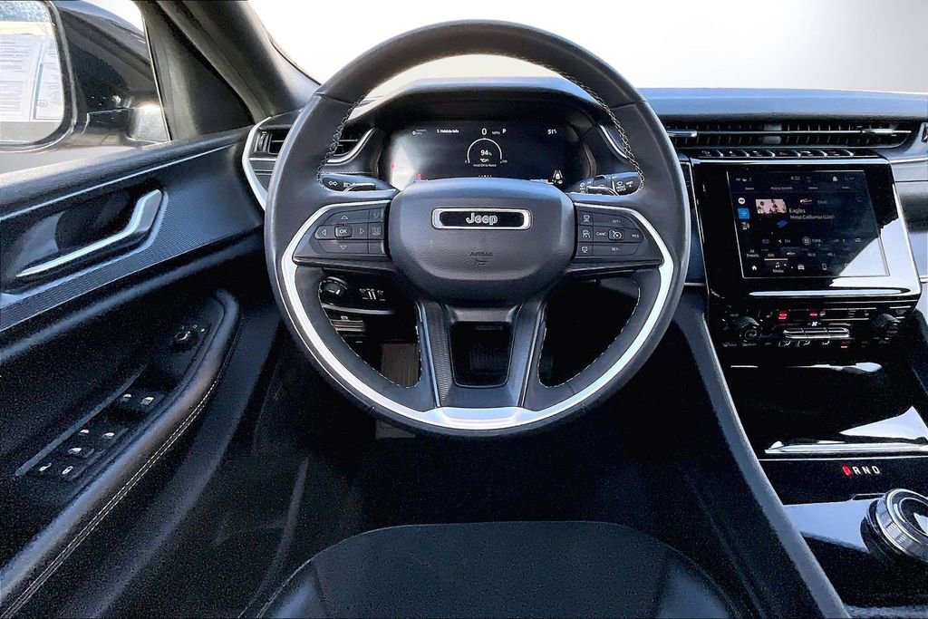 Used 2024 Jeep Grand Cherokee L Laredo image 10