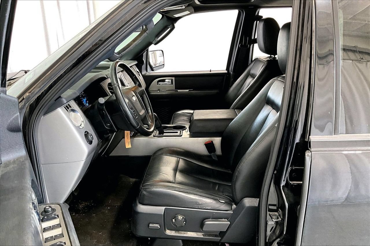 Used 2016 Ford Expedition XLT RWD image 15