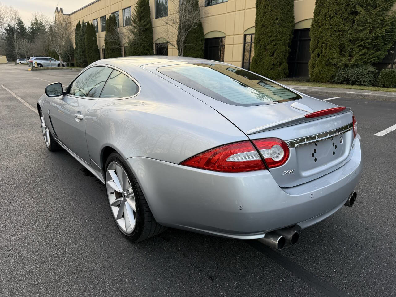 Used 2011 Jaguar XKR R image 8