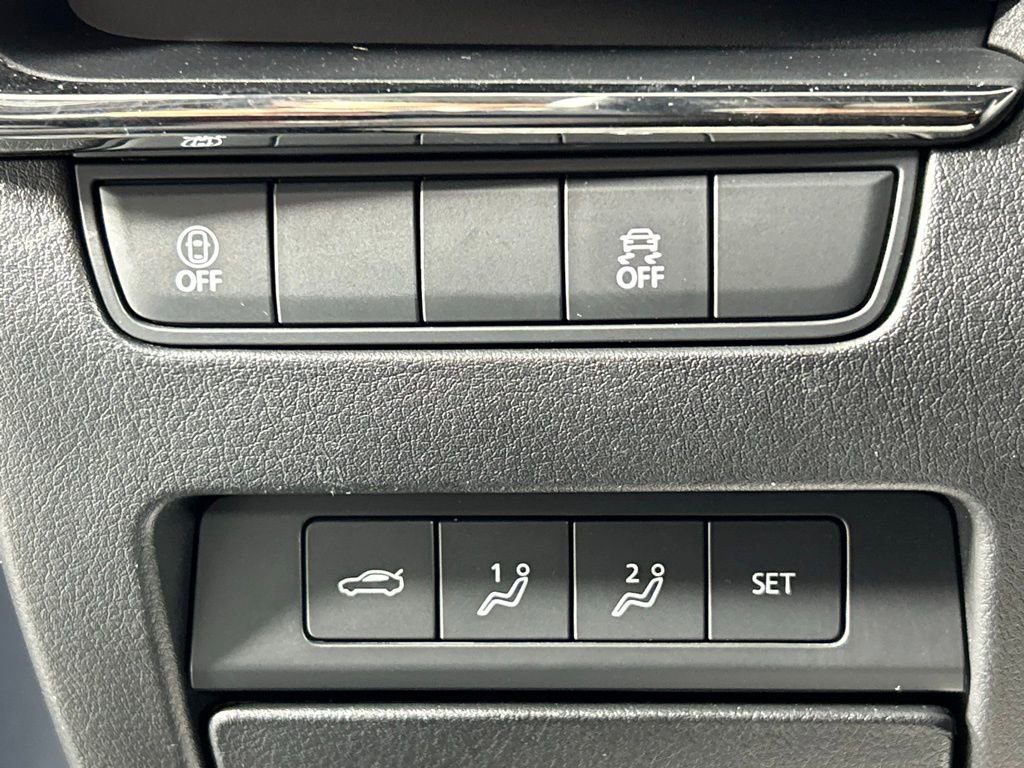 Used 2023 MAZDA MAZDA3 s image 26