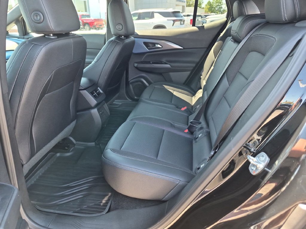 New 2026 Chevrolet Equinox EV LT w/ Convenience Package II FWD image 30