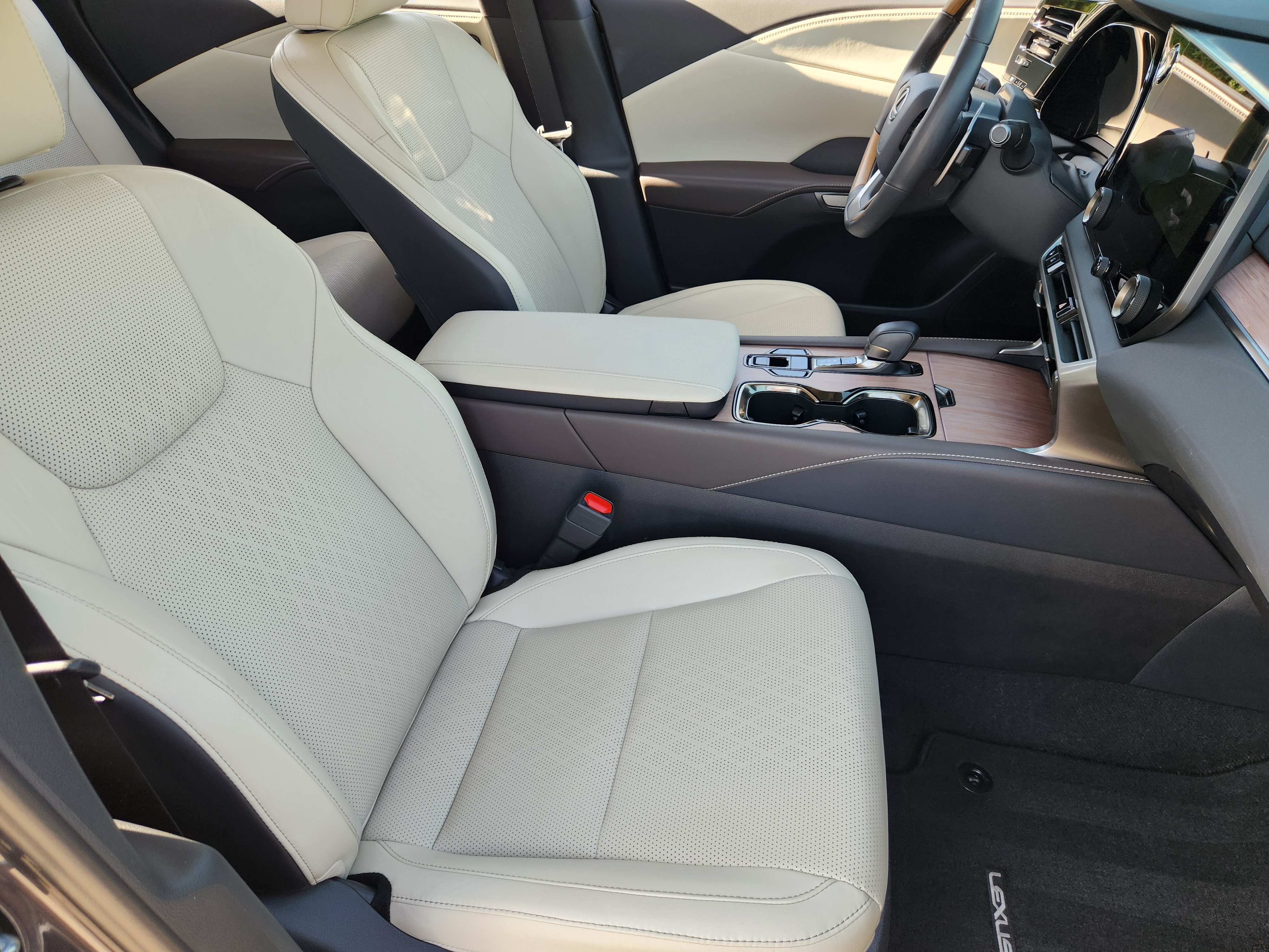 Used 2025 Lexus RX 350 Premium Plus w/ Convenience Package FWD image 9