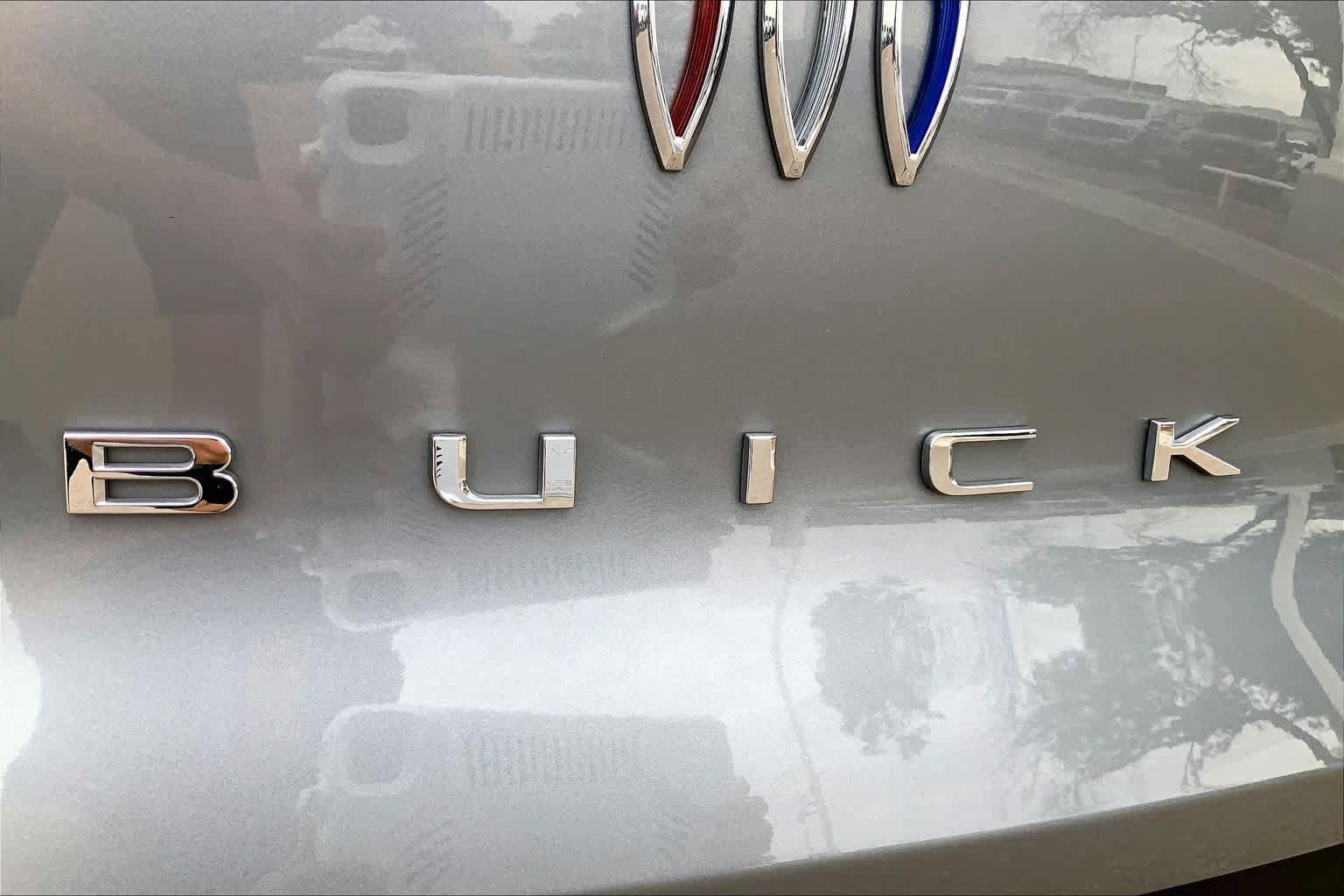 Used 2024 Buick Envista Preferred w/ Convenience I Package FWD image 33