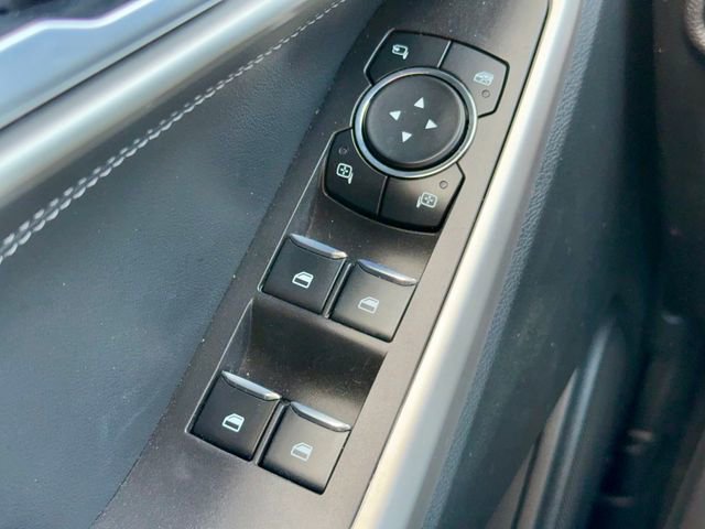 Used 2023 Ford Explorer Limited w/ Equipment Group 301A AWD/4WD image 27