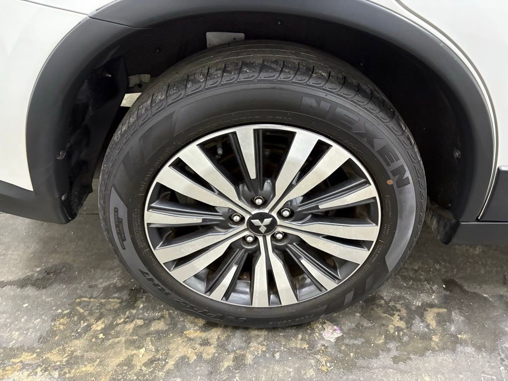 Used 2019 Mitsubishi Outlander ES image 26