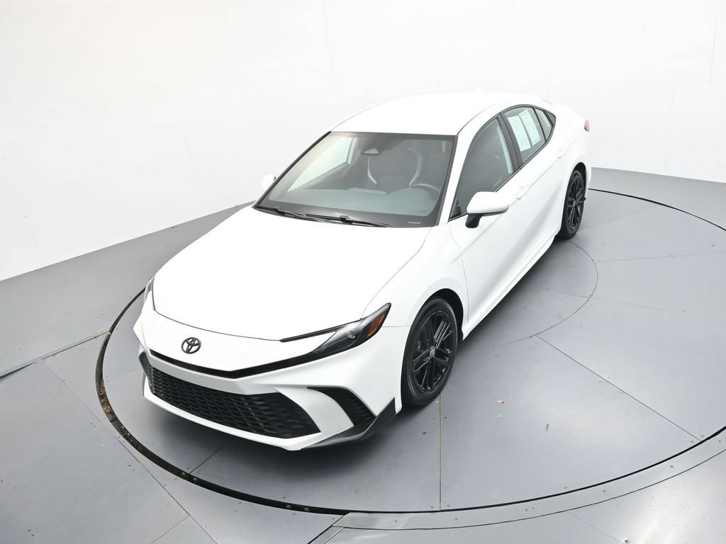 Used 2025 Toyota Camry SE FWD image 24