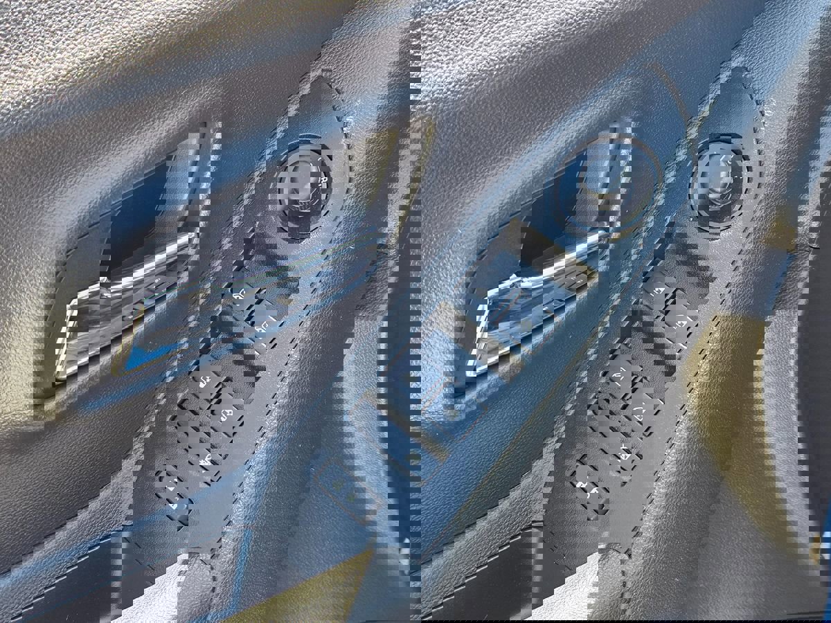 Used 2020 Chevrolet Trax LT w/ Driver Confidence Package image 24