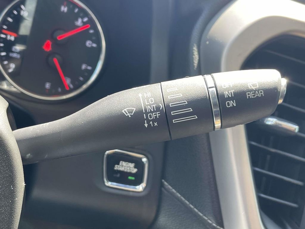 Used 2017 GMC Acadia Denali w/ Technology Package FWD image 25