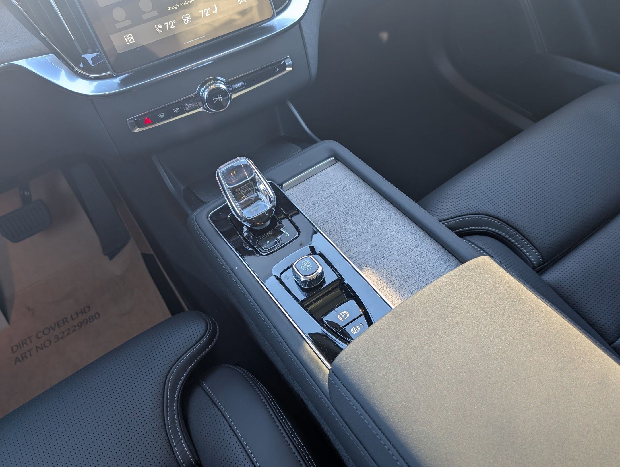 New 2026 Volvo XC90 B6 Ultra w/ Protection Package image 21