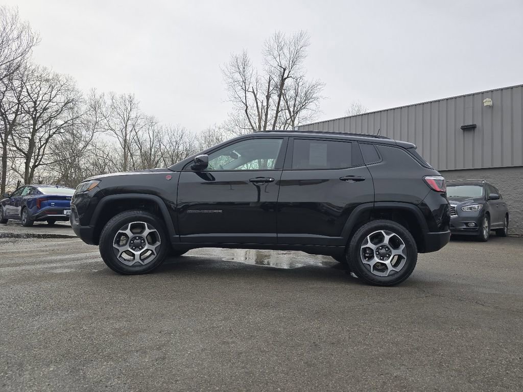 Used 2022 Jeep Compass Trailhawk image 11