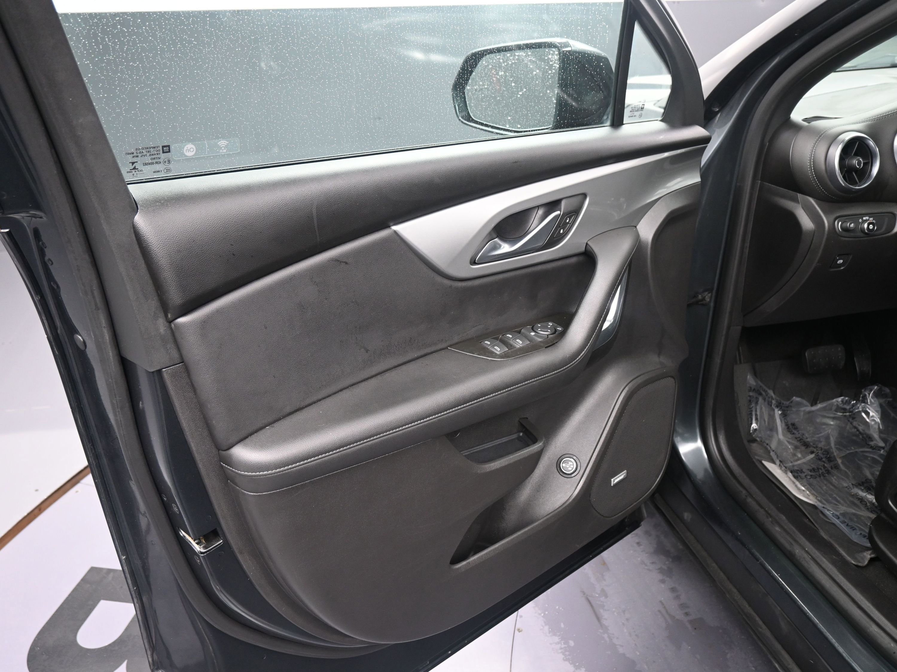 Used 2019 Chevrolet Blazer LT w/ Sun and Wheels Package image 12