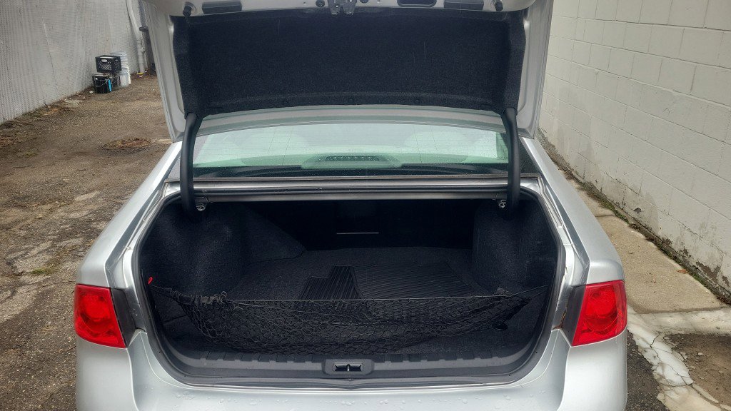 Used 2010 Buick Lucerne CXL w/ Driver Confidence Package image 10