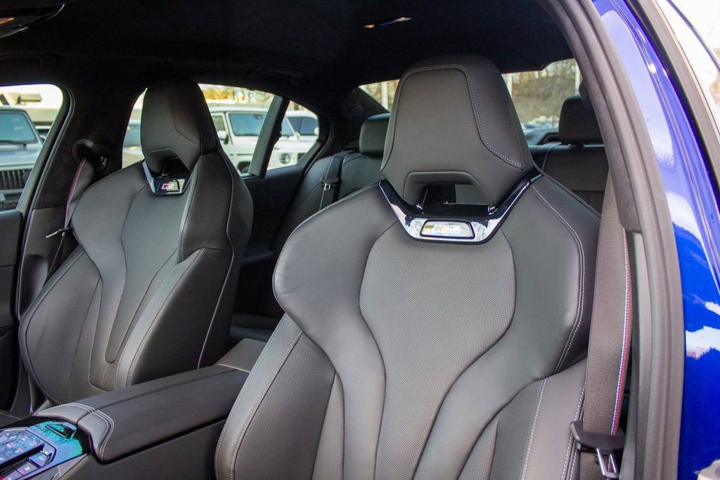 Used 2025 BMW M5 w/ Carbon Package image 12