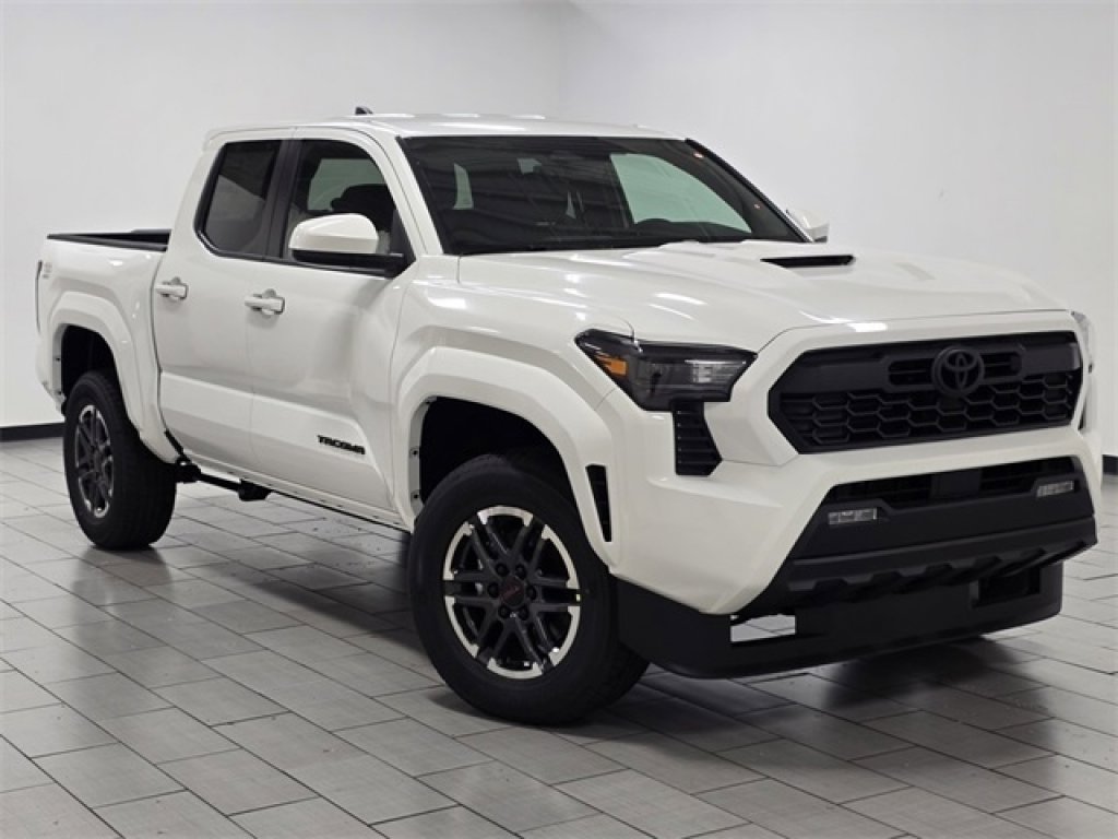 New 2025 Toyota Tacoma TRD Sport image 2