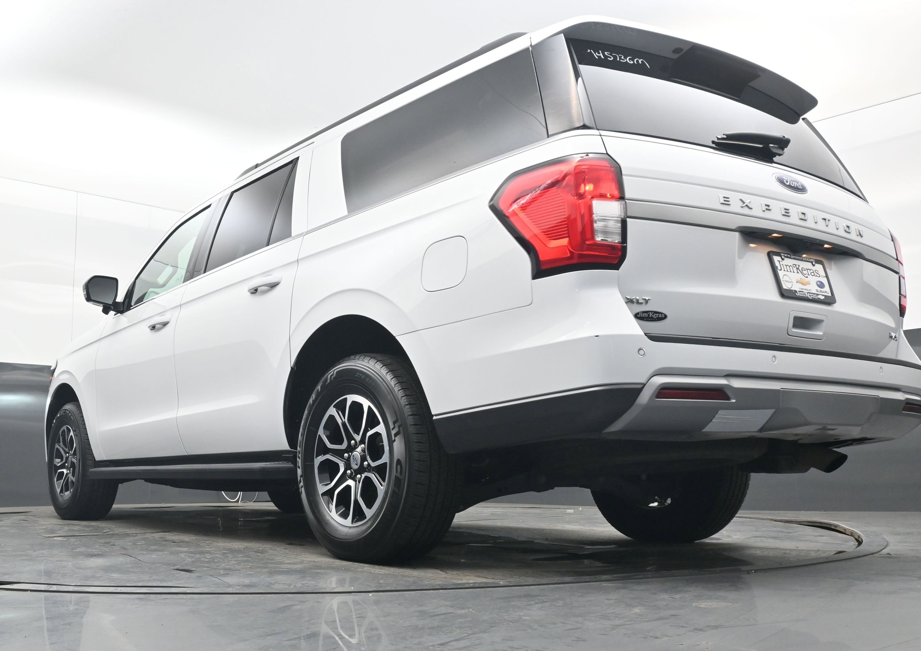 Used 2024 Ford Expedition Max XLT image 28