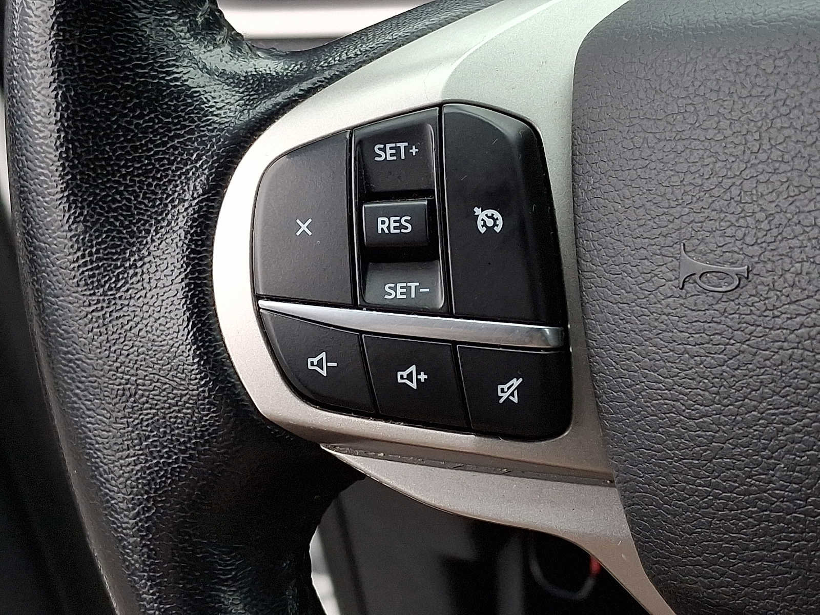 Used 2021 Ford Explorer XLT image 21