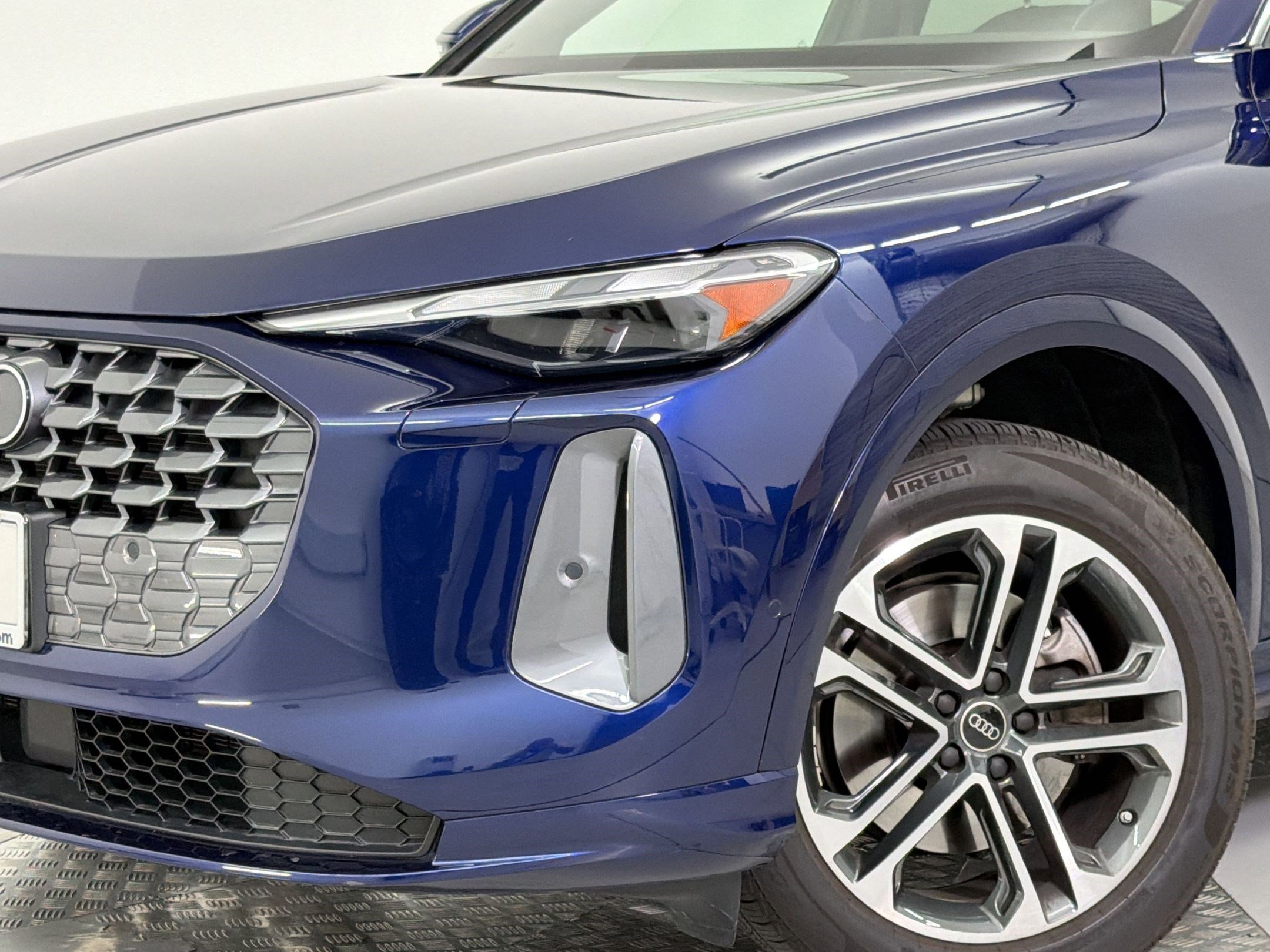 Certified 2025 Audi Q5 Premium w/ Convenience Package image 11