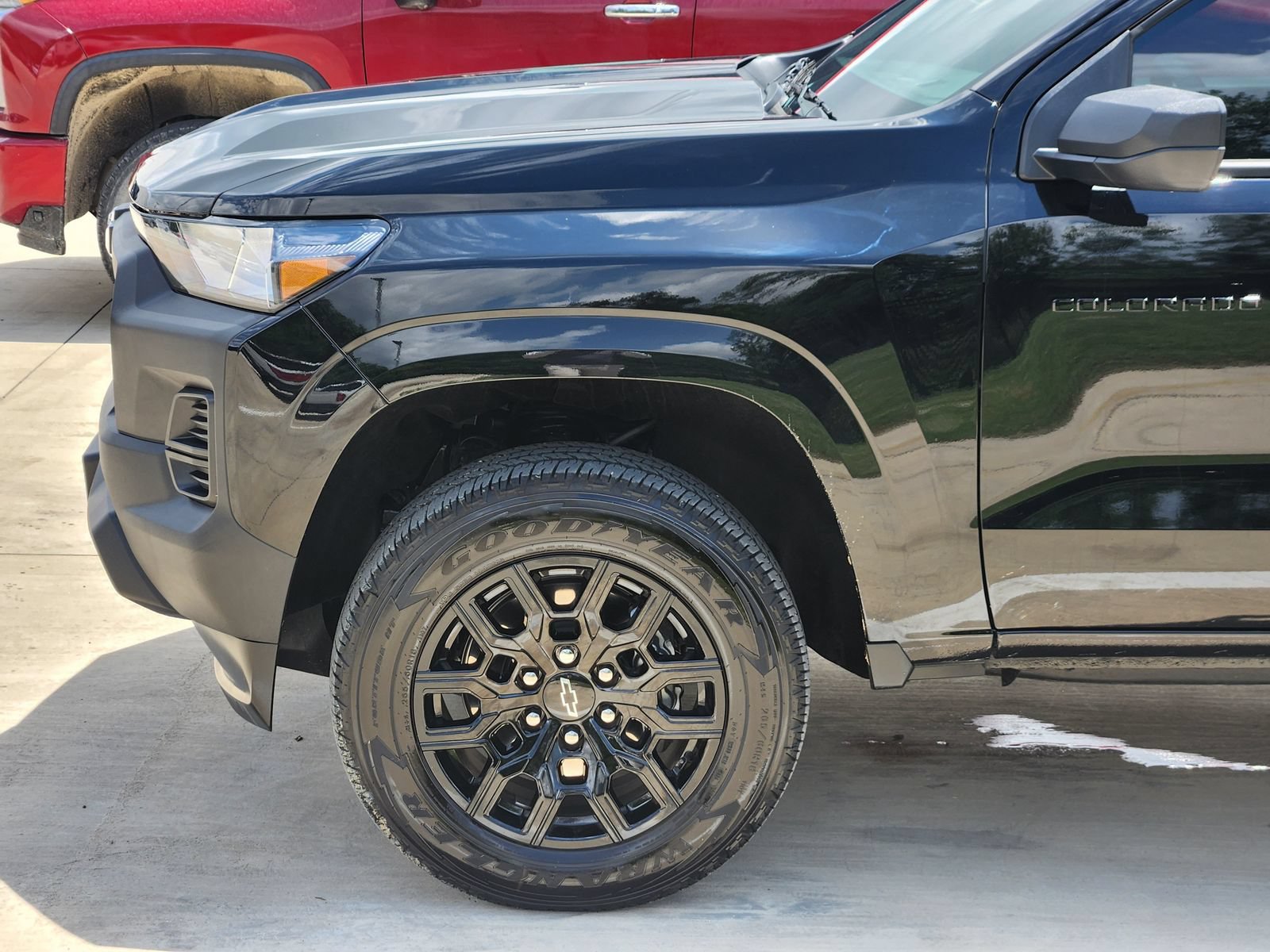 Used 2026 Chevrolet Colorado W/T w/ WT Custom Package RWD image 10