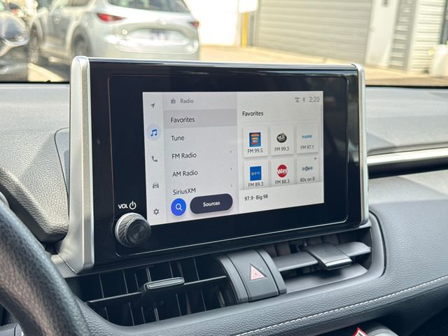 Used 2025 Toyota RAV4 XLE FWD image 19