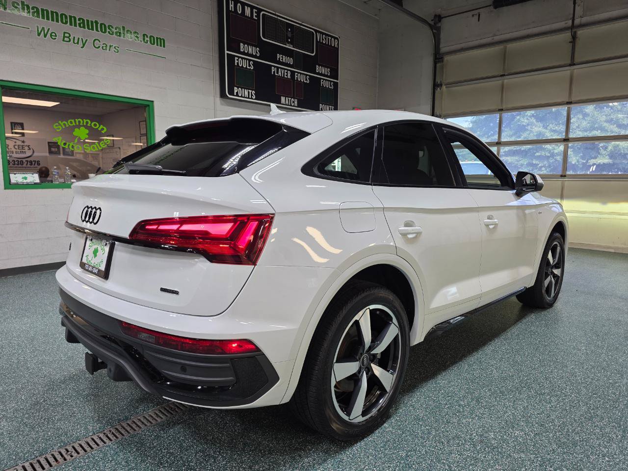 Used 2023 Audi Q5 2.0T Premium Plus w/ Premium Plus Package AWD/4WD image 6