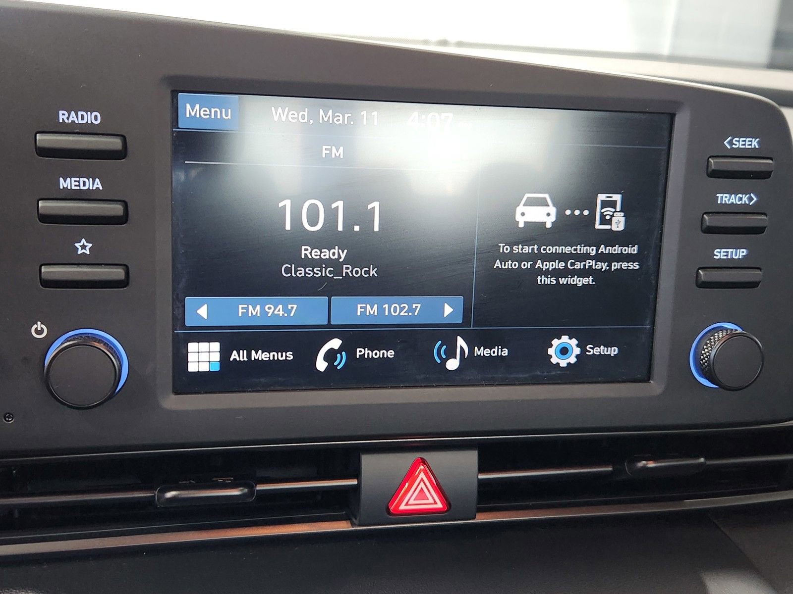 Certified 2025 Hyundai Elantra Sport image 18