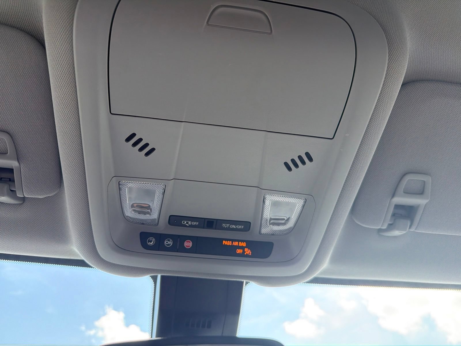 Used 2021 GMC Terrain SLE w/ Driver Convenience Package FWD image 17
