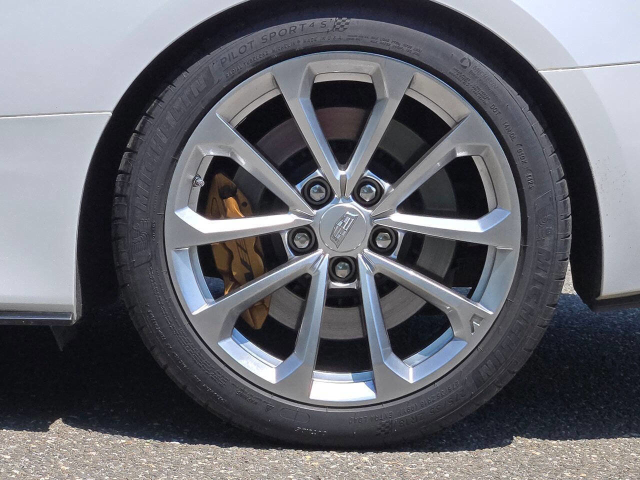 Used 2016 Cadillac ATS V Coupe w/ Carbon Fiber Package RWD image 12