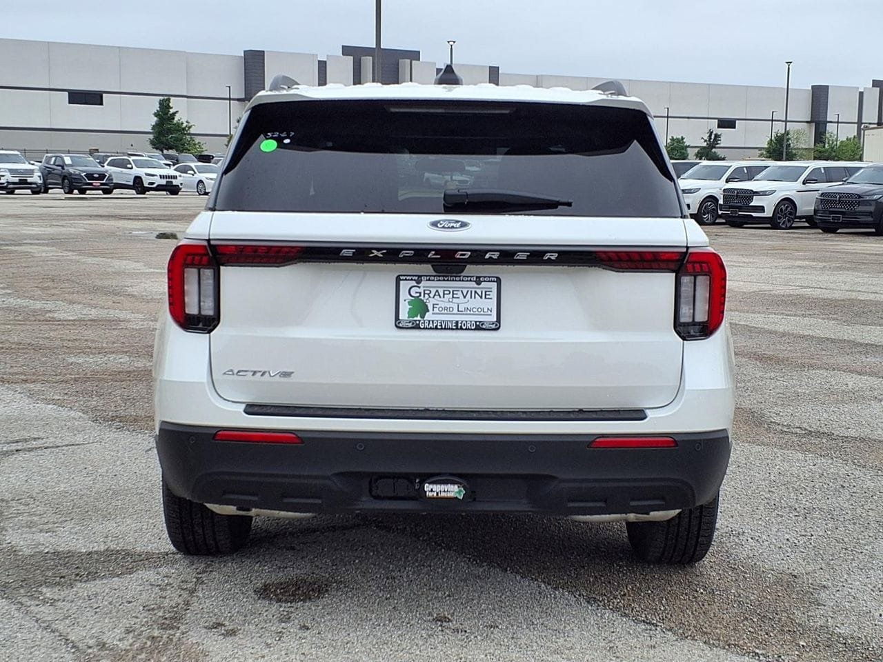 New 2026 Ford Explorer Active RWD image 5