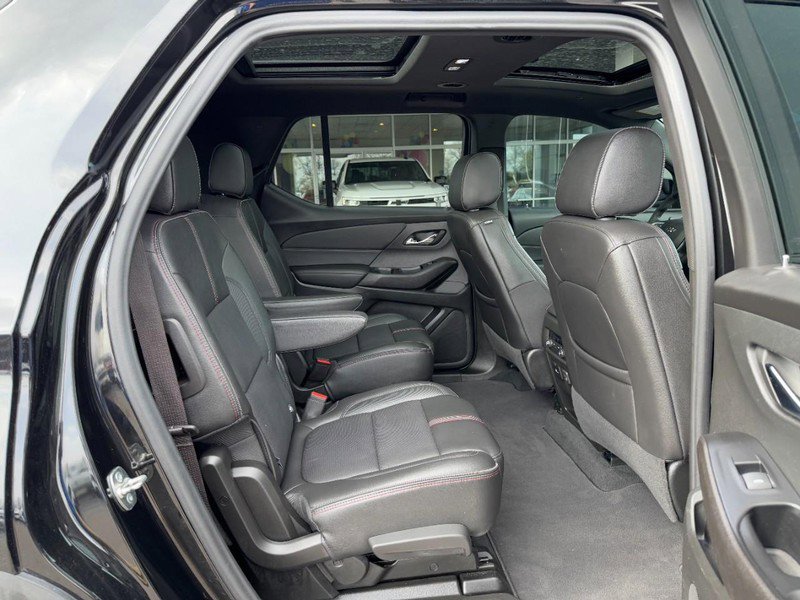Used 2023 Chevrolet Traverse RS image 10