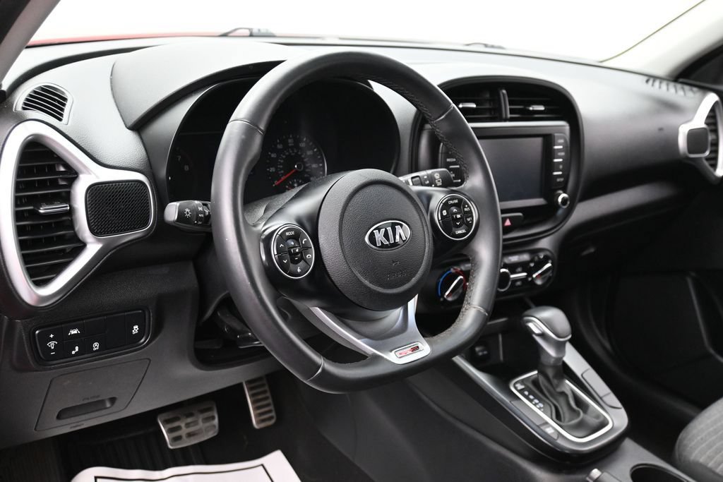 Used 2021 Kia Soul GT-Line FWD image 17